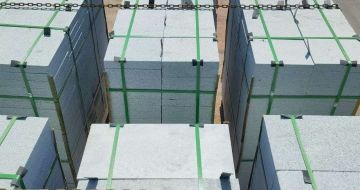 宿州 芝麻白花岗岩5公分地铺石 花岗岩厂家工厂装车日常