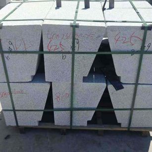 宿州 芝麻白异形坐凳，石凳