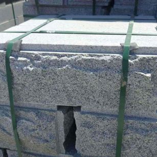 宿州 芝麻白花岗岩自然面成品