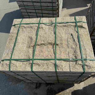 宿州 黄金麻花岗岩石材自然面蘑菇石成品