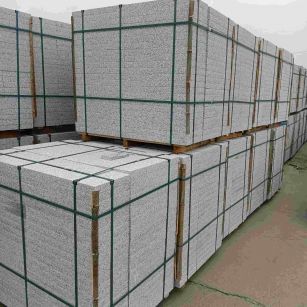 宿州 白麻花岗岩石材荔枝面地铺石（300*600*50）