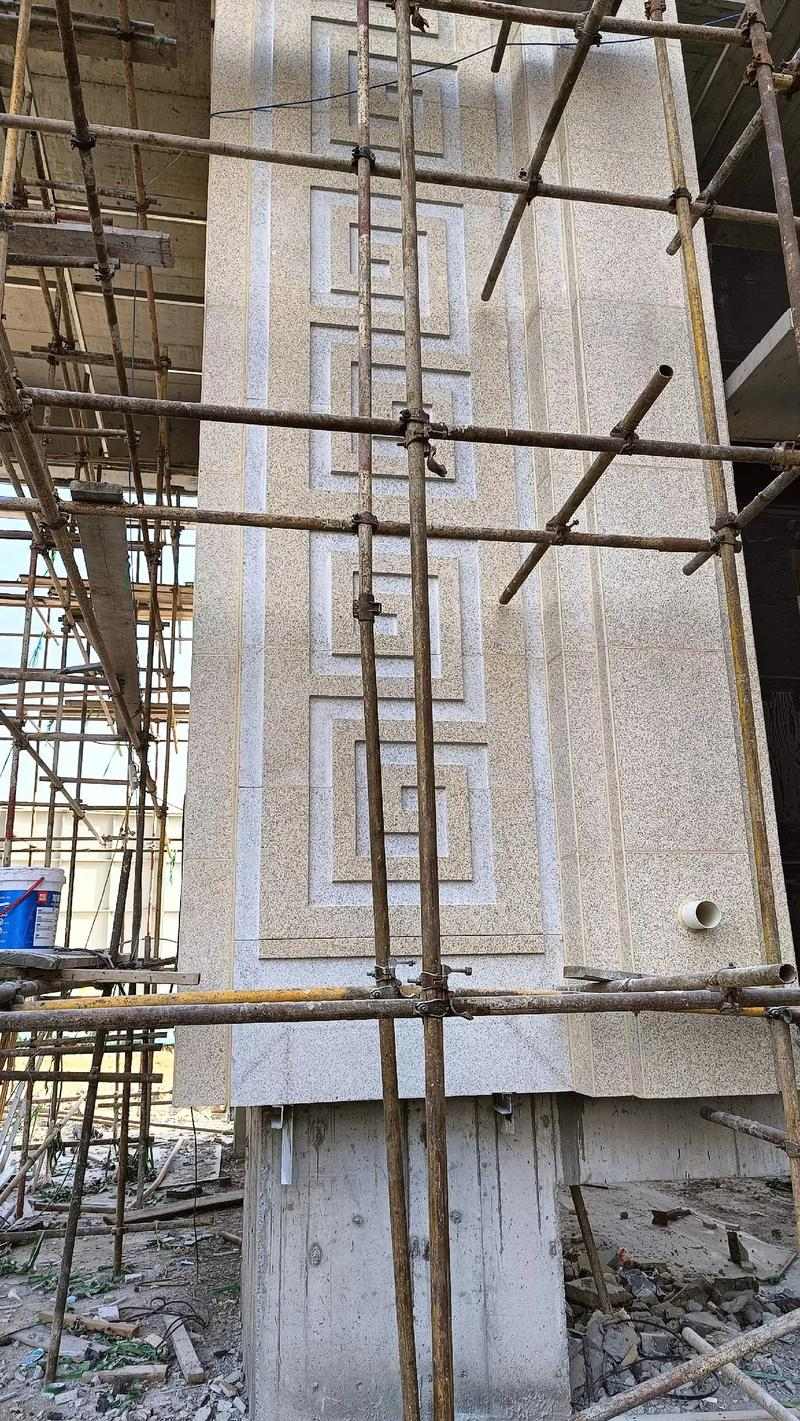 宿州 黄金麻花岗岩别墅外墙干挂回纹造型效果