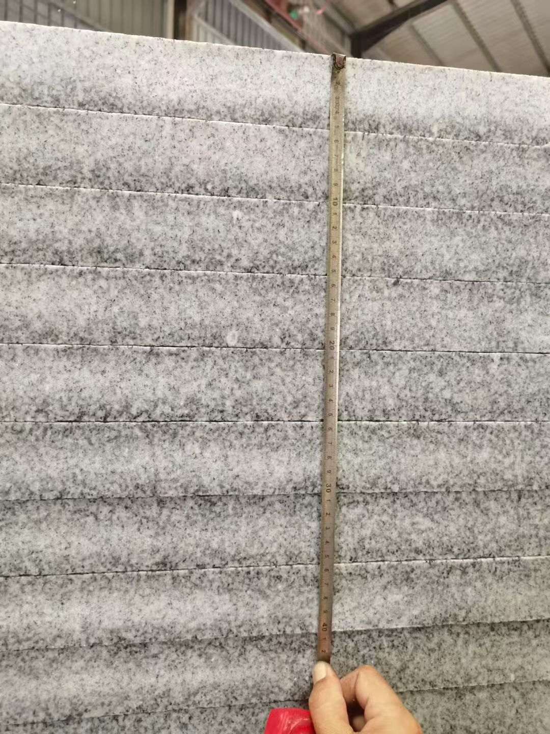 宿州 芝麻白火烧成品厚薄均匀，B料价格接近A料质量