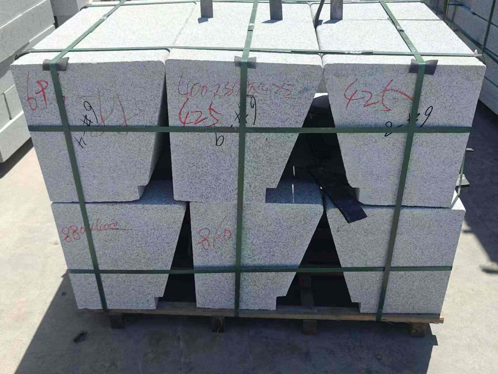 宿州 芝麻白异形坐凳，石凳