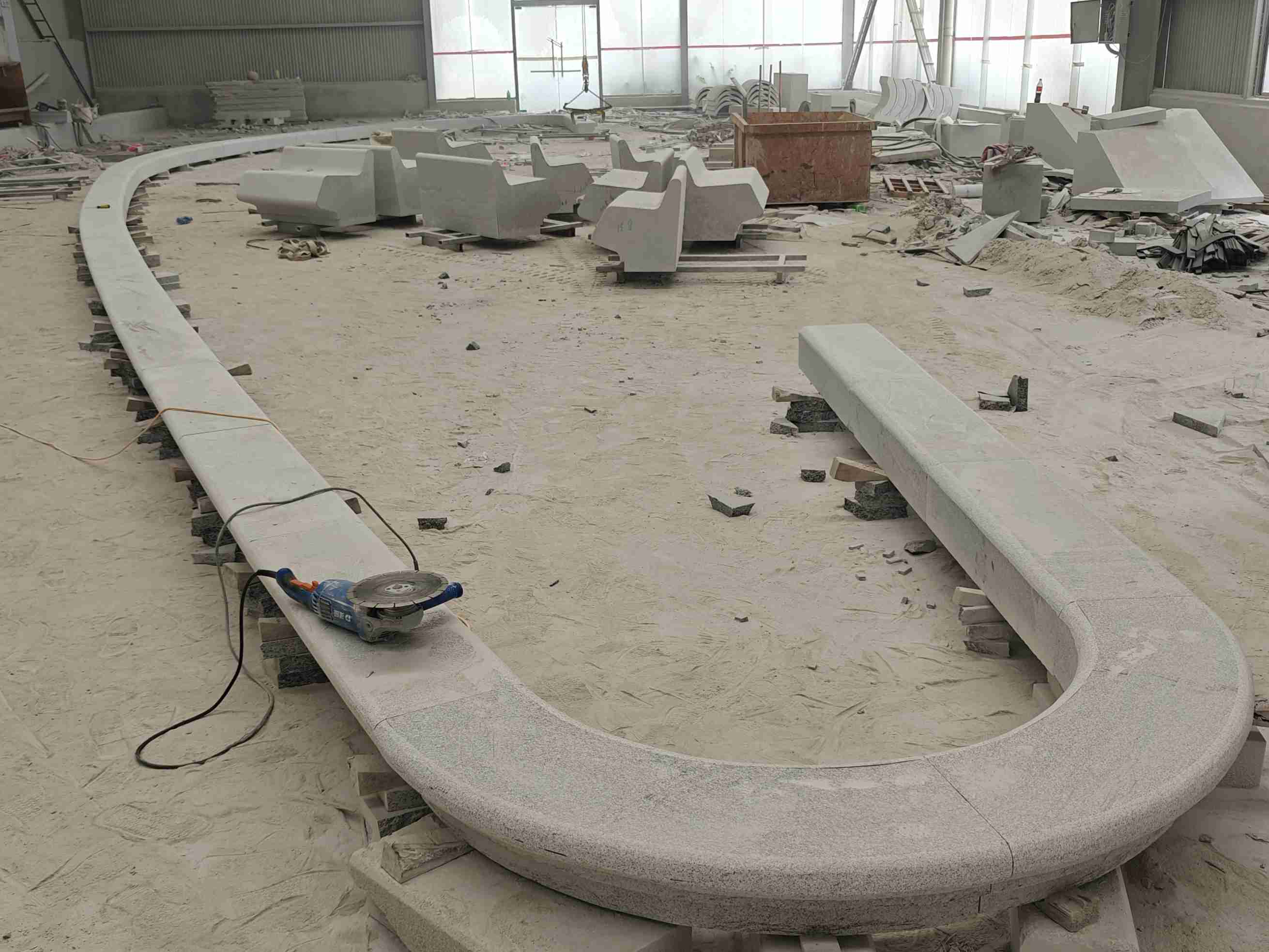 宿州 芝麻白花岗岩弧形花坛石，坐凳石