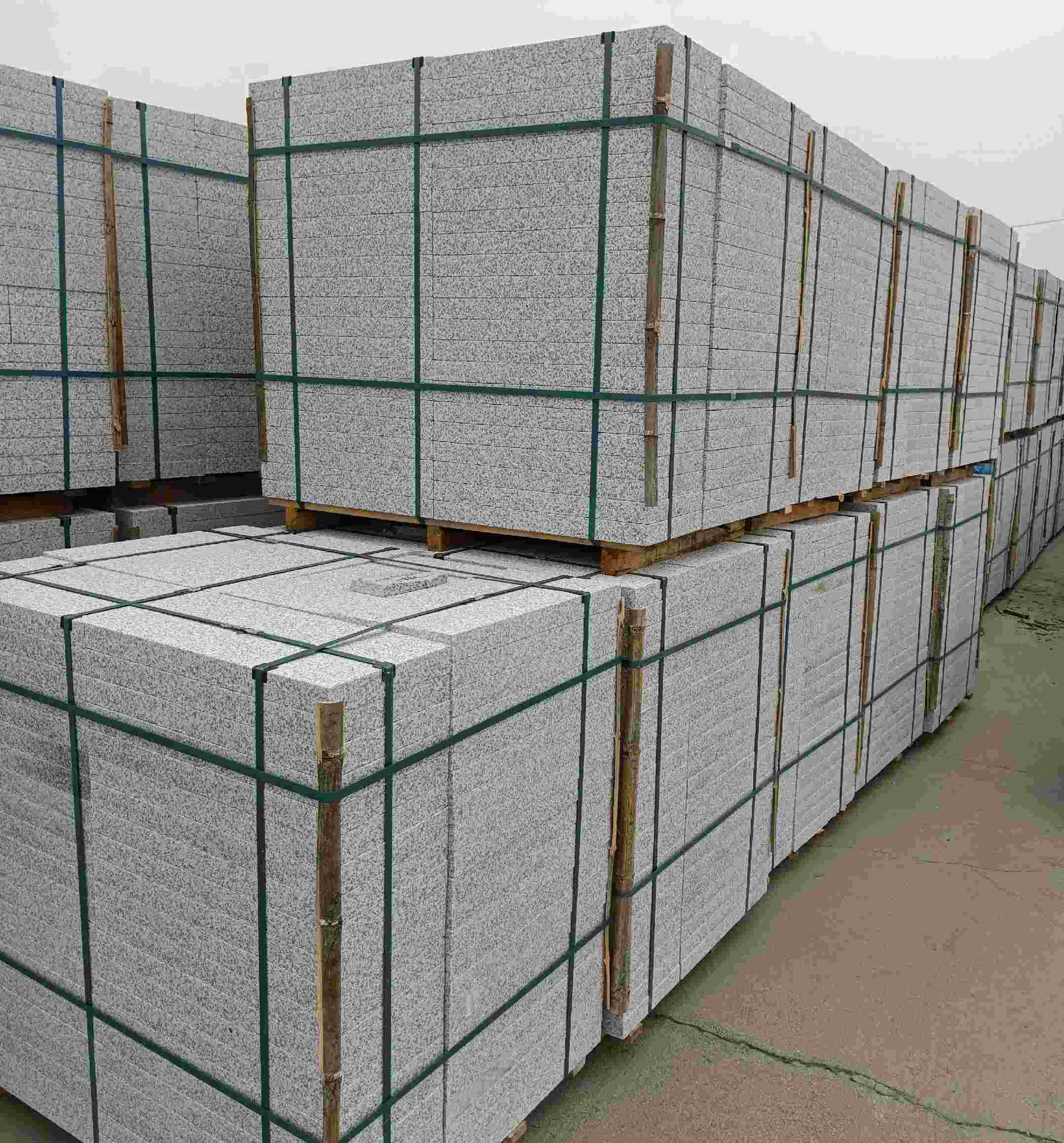 宿州 白麻花岗岩石材荔枝面地铺石（300*600*50）