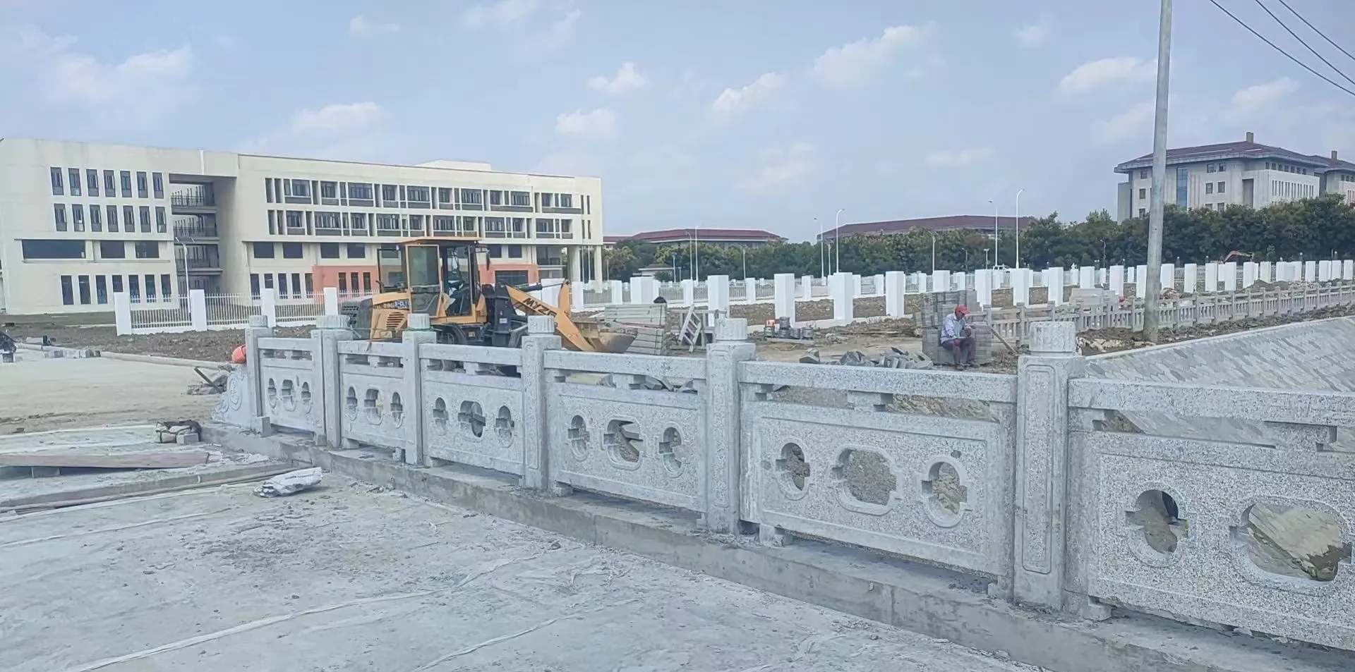 宿州 白麻花岗岩荔枝面河道栏杆