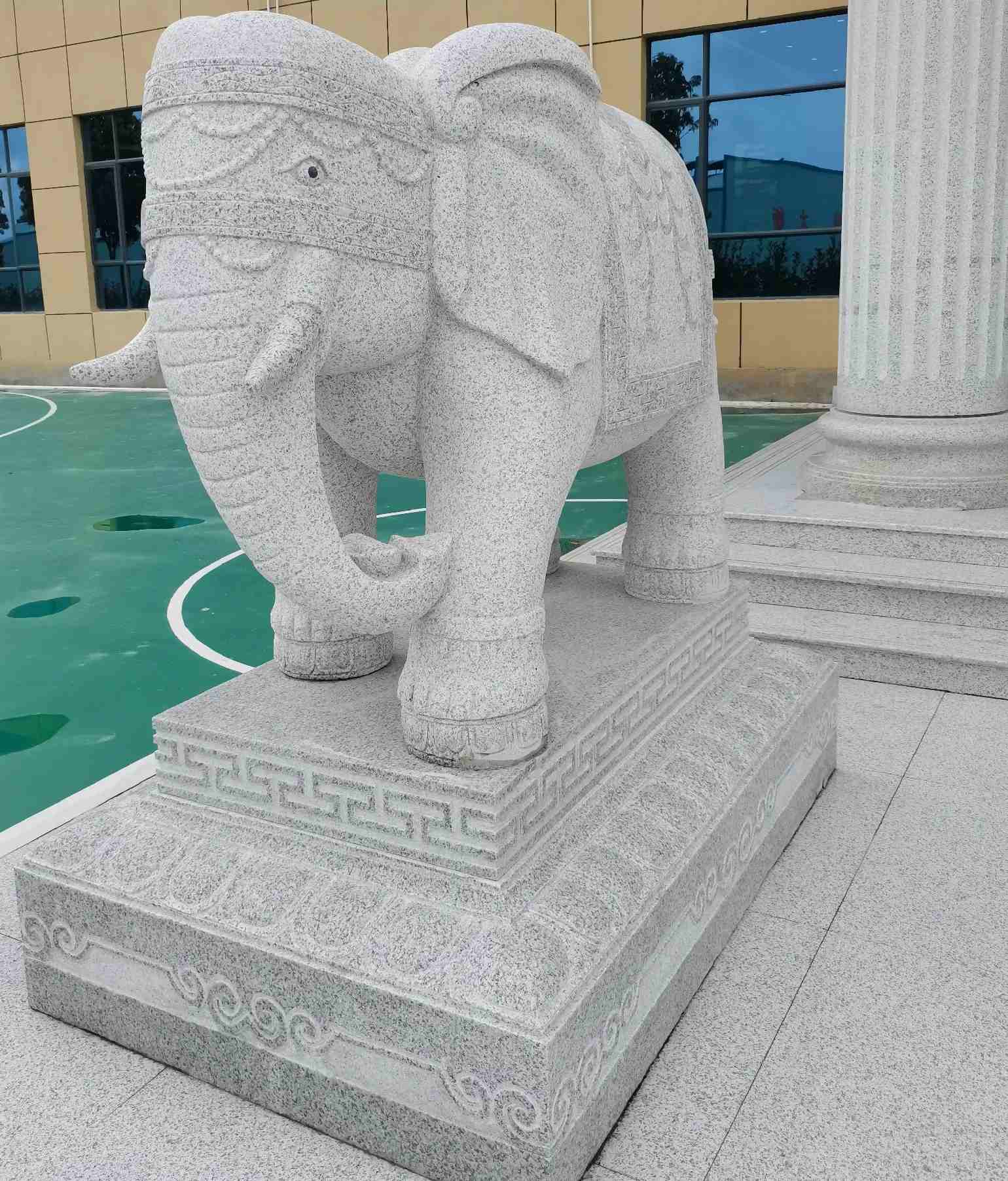 宿州 白麻花岗岩动物异形石雕-大象