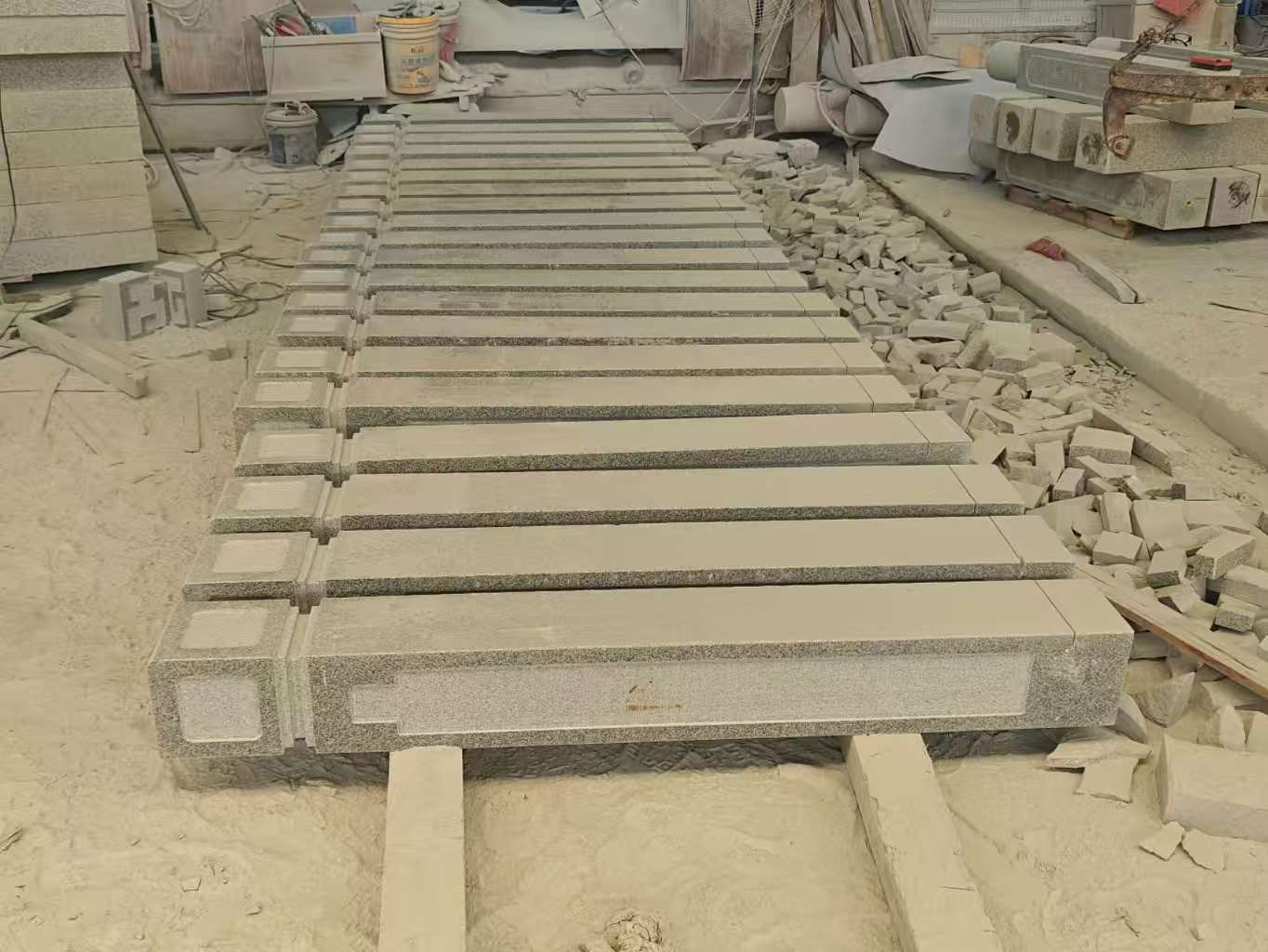 宿州 芝麻白异形加工雕刻-栏杆大柱，方柱