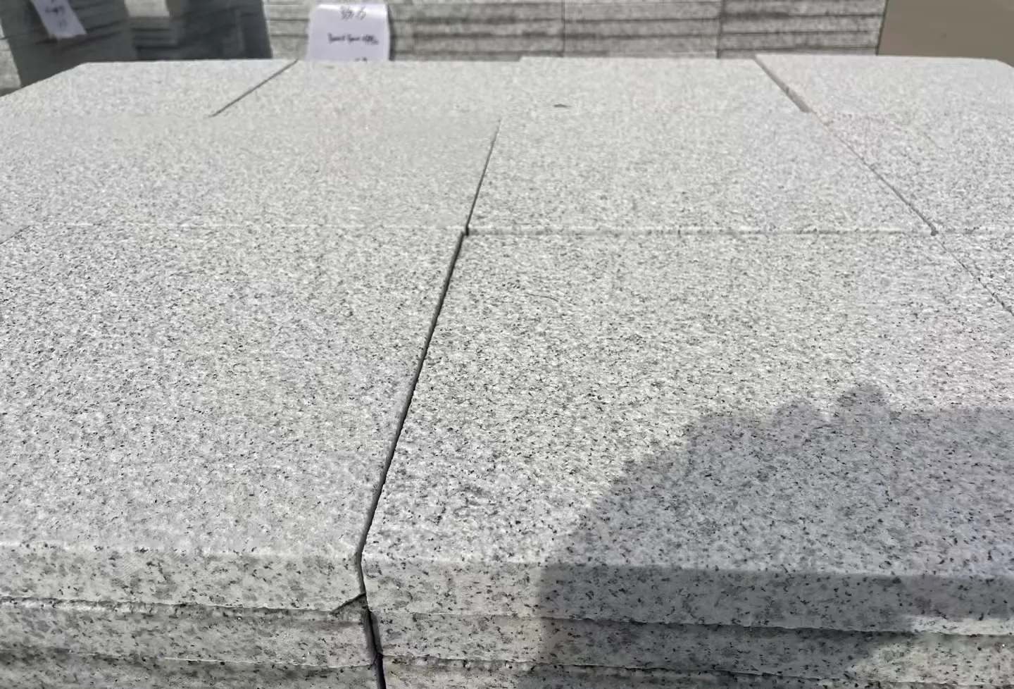 宿州 白麻花岗岩石材推荐 荔枝面地铺石