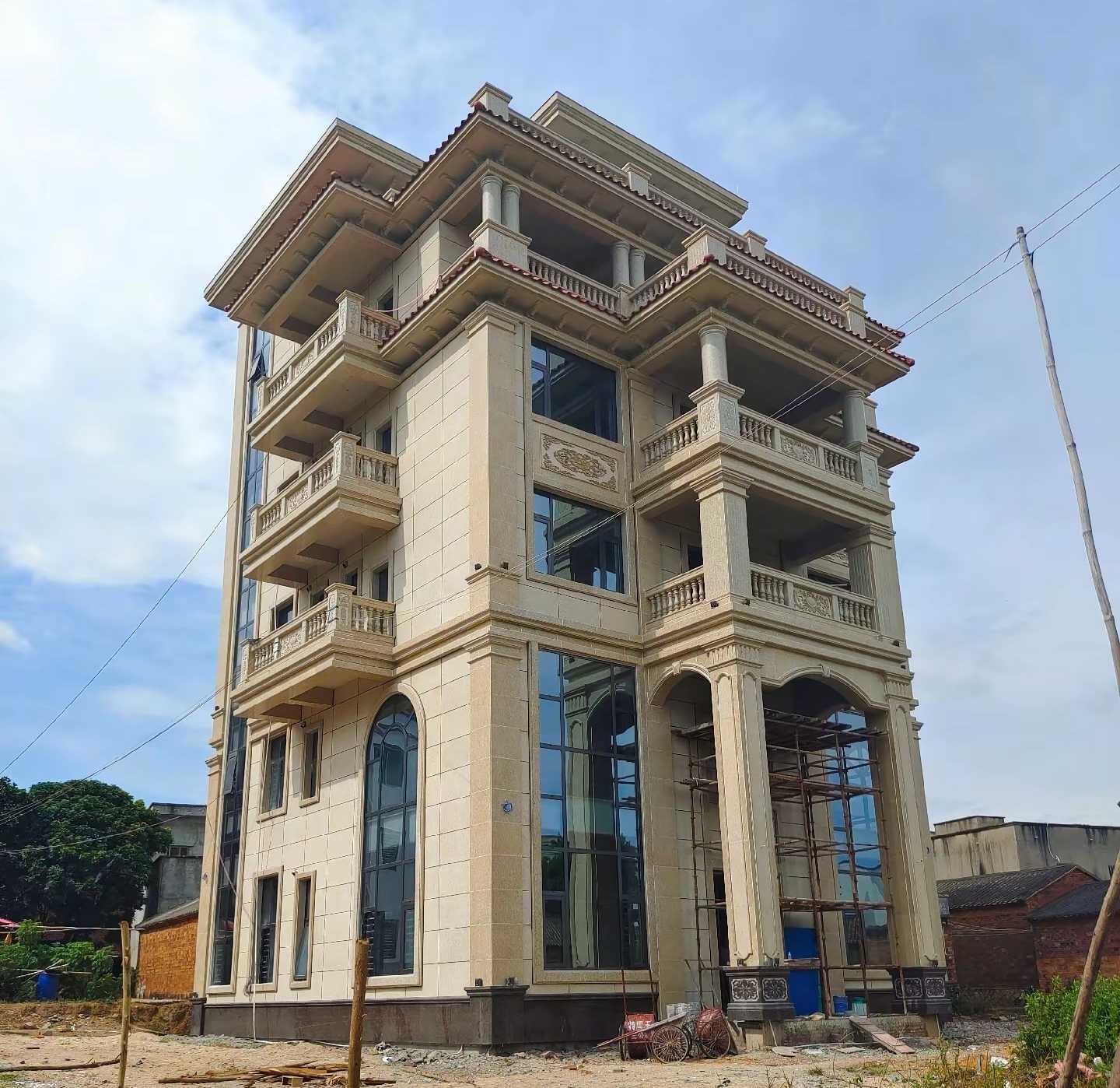 宿州 黄金麻花岗岩石材别墅外墙干挂搭配（雕花栏杆花瓶柱门楼罗马柱）