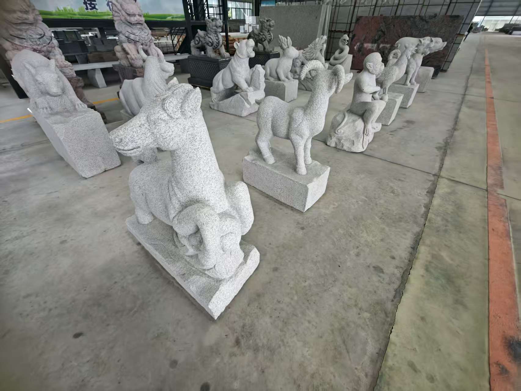 宿州 芝麻白花岗岩造型立体雕刻——十二生肖